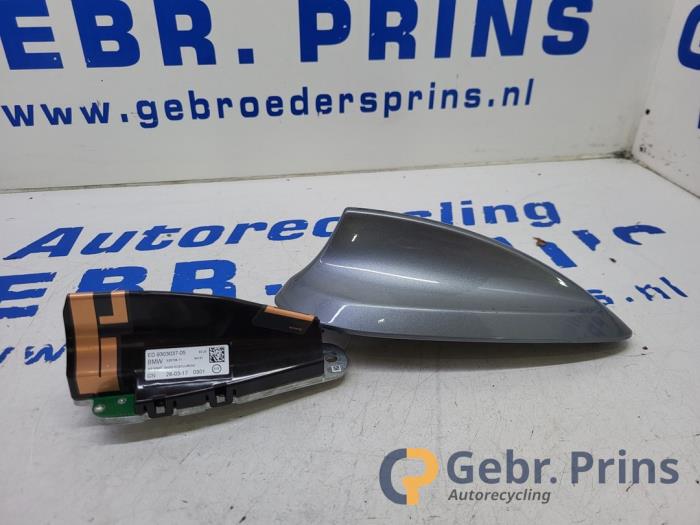 Używane Antena BMW 5 serie (G30) 523d 2.0 TwinPower Turbo 16V Cena € 35,00 Procedura marży oferowane przez Autorec. Gebr. Prins b.v.