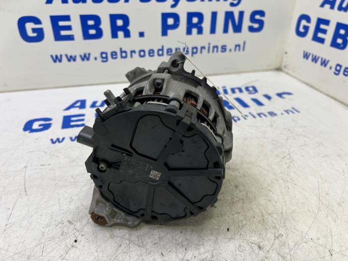 Dynamo from a BMW 5 serie (G30) 523d 2.0 TwinPower Turbo 16V 2017