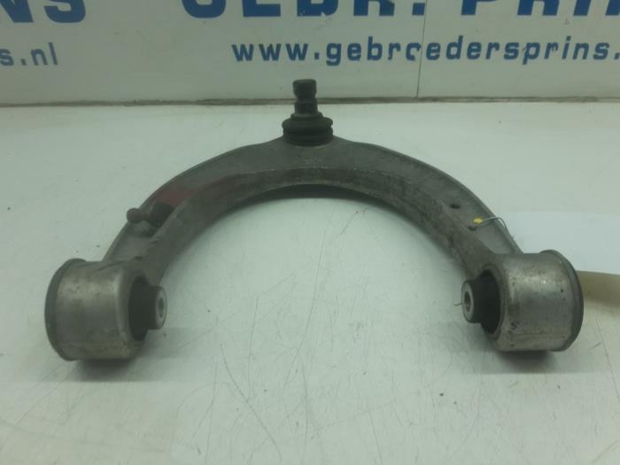 Front upper wishbone, right from a BMW 5 serie Touring (F11) 525d 24V 2010