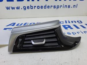 Gebrauchte Luftgitter Armaturenbrett BMW 5 serie (G30) 523d 2.0 TwinPower Turbo 16V Preis € 25,00 Margenregelung angeboten von Autorec. Gebr. Prins b.v.