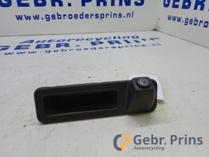 Begagnade Backkamera BMW 5 serie (G30) 523d 2.0 TwinPower Turbo 16V Pris € 150,00 Marginaltabell erbjuds av Autorec. Gebr. Prins b.v.