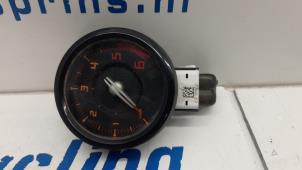 Used Tachometer Renault Twingo II (CN) 1.5 dCi 90 FAP Price € 20,00 Margin scheme offered by Autorec. Gebr. Prins b.v.
