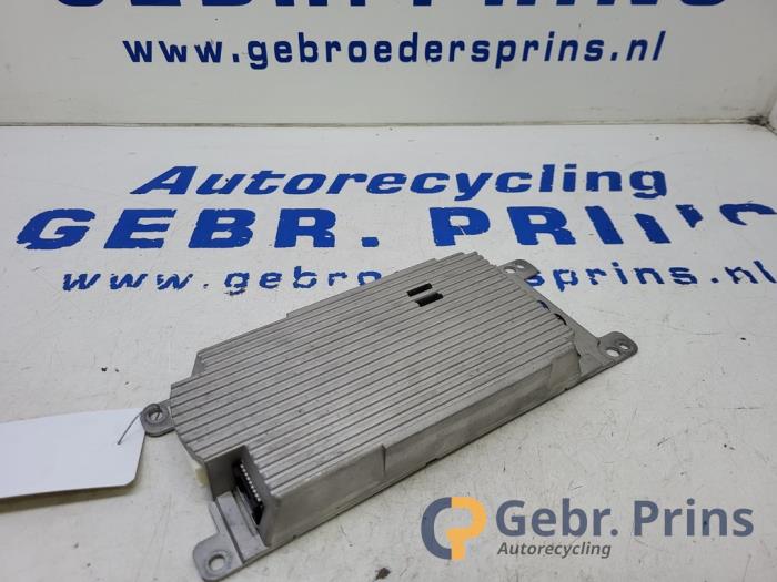Begagnade Bluetooth-modul BMW 5 serie Touring (F11) 525d 24V Pris € 100,00 Marginaltabell erbjuds av Autorec. Gebr. Prins b.v.