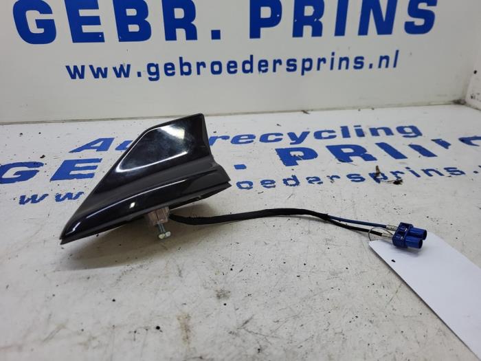 Antenne GPS d'un Ford Focus 4 Wagon 1.0 Ti-VCT EcoBoost 12V 125 2019