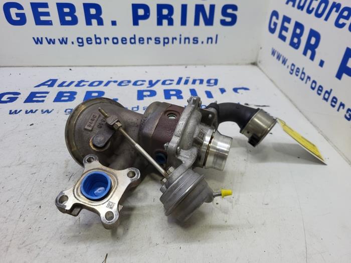 Turbo from a Ford Focus 4 Wagon 1.0 Ti-VCT EcoBoost 12V 125 2019
