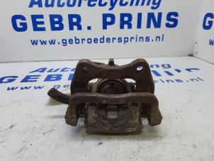 Used Rear brake calliper, right Renault Kangoo Express (FW) ZE 40 Price € 40,00 Margin scheme offered by Autorec. Gebr. Prins b.v.