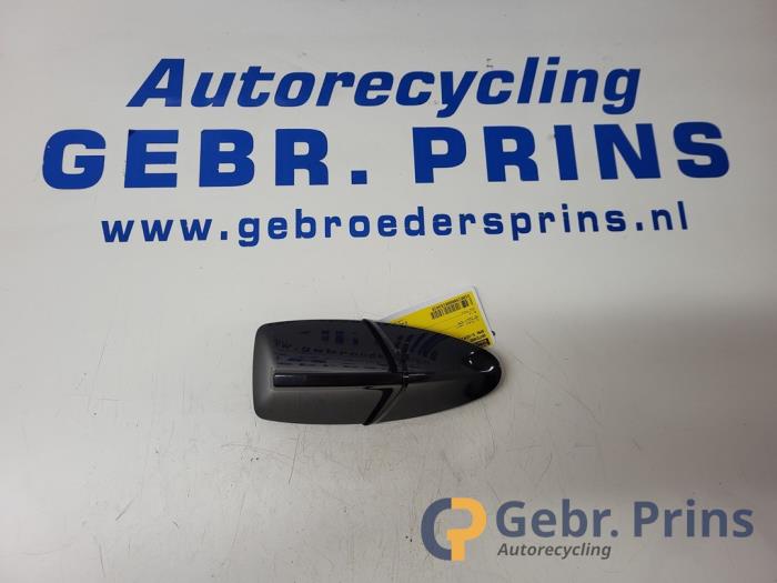 Używane Antena BMW 5 serie (F10) 525d xDrive 16V Cena € 25,00 Procedura marży oferowane przez Autorec. Gebr. Prins b.v.