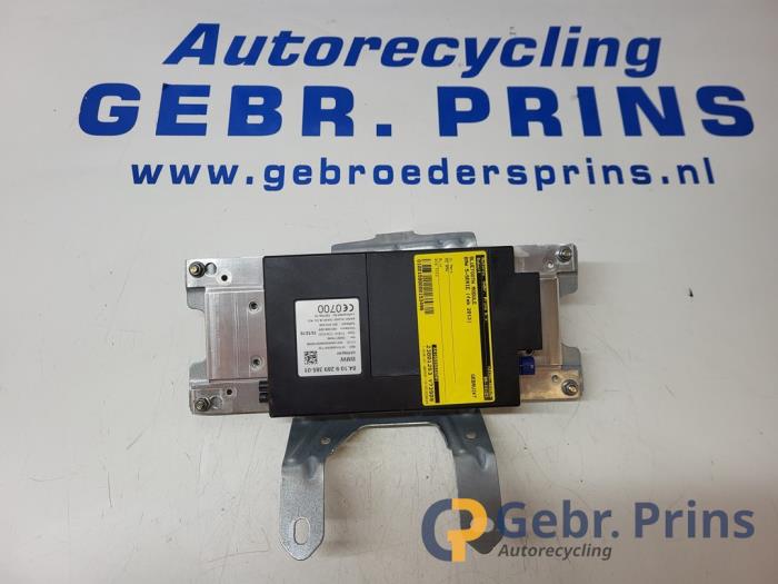 Usados Módulo Bluetooth BMW 5 serie (F10) 525d xDrive 16V Precio € 75,00 Norma de margen ofrecido por Autorec. Gebr. Prins b.v.