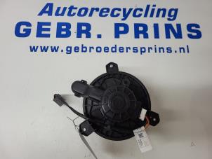 Used Heating and ventilation fan motor Opel Karl 1.0 12V Price € 30,00 Margin scheme offered by Autorec. Gebr. Prins b.v.