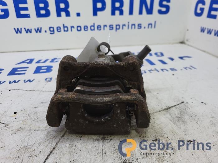Gebrauchte Bremszange links hinten Kia Venga 1.6 CVVT 16V Preis € 35,00 Margenregelung angeboten von Autorec. Gebr. Prins b.v.