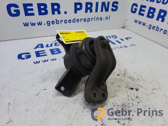 Gebrauchte Motorlager Kia Venga 1.6 CVVT 16V Preis € 30,00 Margenregelung angeboten von Autorec. Gebr. Prins b.v.