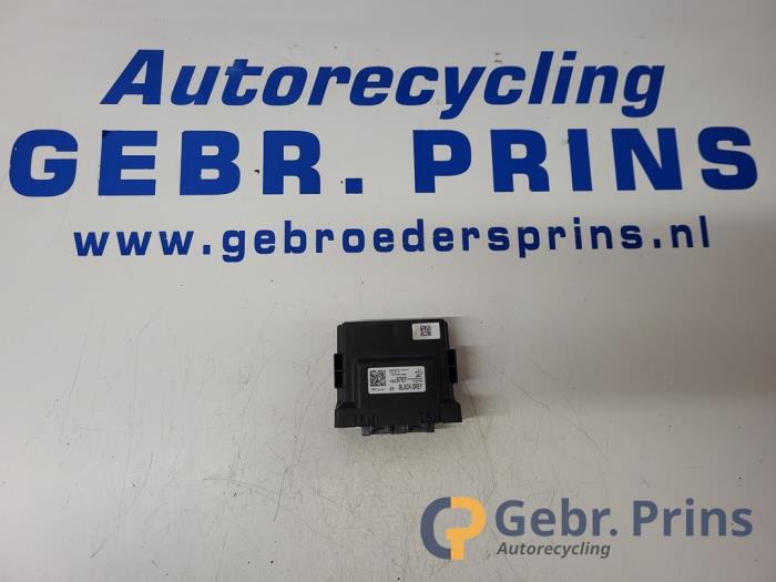 Używane Modul gateway Opel Karl 1.0 12V Cena € 30,00 Procedura marży oferowane przez Autorec. Gebr. Prins b.v.
