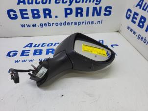 Used Wing mirror, right Renault Clio IV Estate/Grandtour (7R) 0.9 Energy TCE 90 12V Price € 44,00 Margin scheme offered by Autorec. Gebr. Prins b.v.