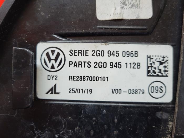 Feu arrière secondaire droit d'un Volkswagen Polo VI (AW1) 1.0 TSI 12V 2019