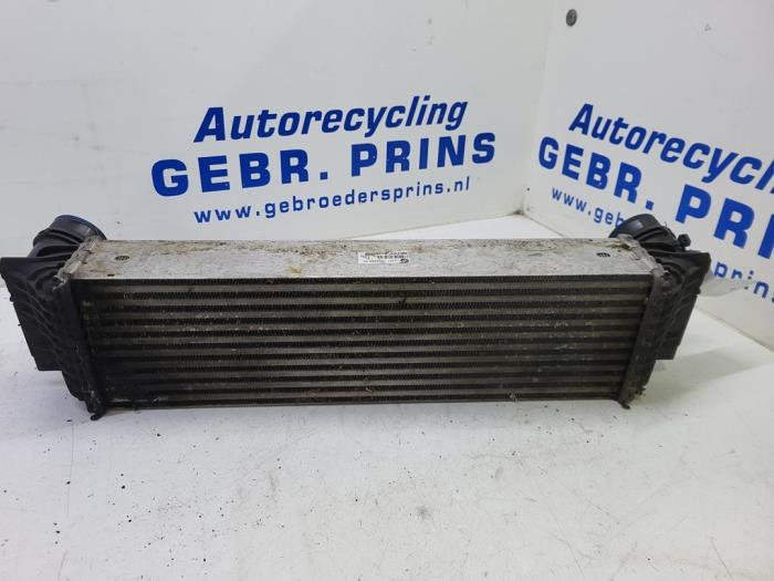 Intercooler from a BMW 5 serie (F10) 525d xDrive 16V 2013