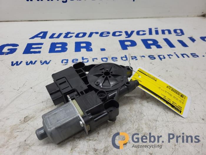 Usados Motor de ventanilla de puerta Seat Leon ST (5FF) 1.4 TSI ACT 16V Precio € 15,00 Norma de margen ofrecido por Autorec. Gebr. Prins b.v.