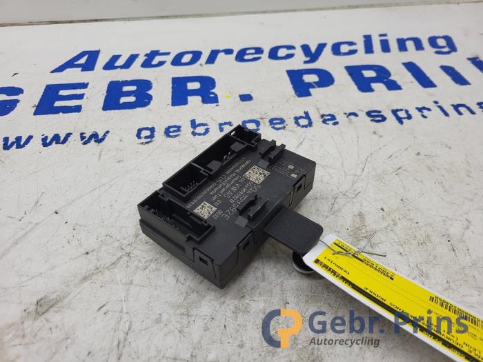 Używane Modul centralnego zamka Seat Leon ST (5FF) 1.4 TSI ACT 16V Cena € 20,00 Procedura marży oferowane przez Autorec. Gebr. Prins b.v.