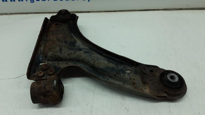 Front lower wishbone, left from a Opel Combo (Corsa C) 1.6 16V CNG 2008
