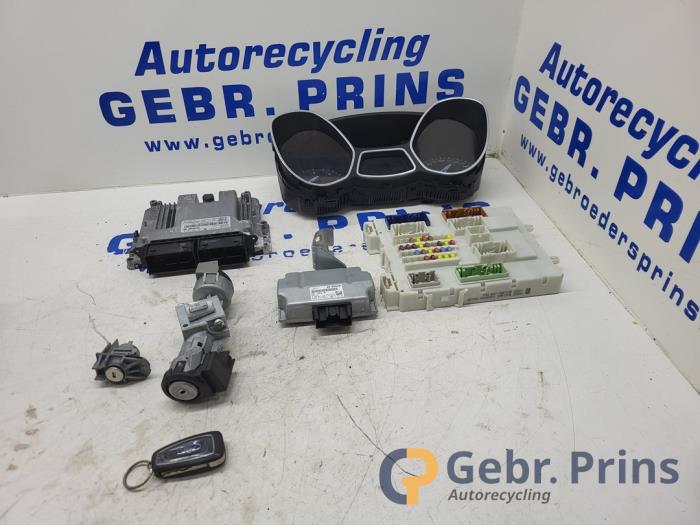 Used Ignition lock + computer Ford Focus 3 Wagon 1.5 TDCi Price € 150,00 Margin scheme offered by Autorec. Gebr. Prins b.v.