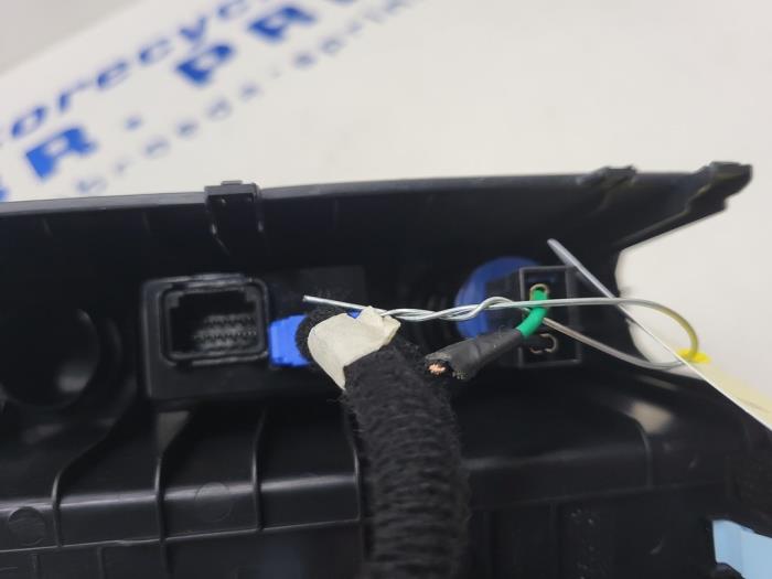 AUX / USB connection from a Kia Picanto (JA) 1.0 12V 2020
