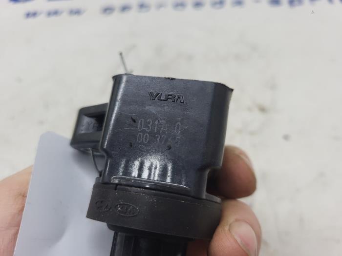Pen ignition coil from a Kia Picanto (JA) 1.0 12V 2020