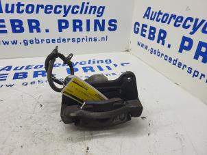 Used Front brake calliper, left Kia Picanto (JA) 1.0 12V Price € 35,00 Margin scheme offered by Autorec. Gebr. Prins b.v.