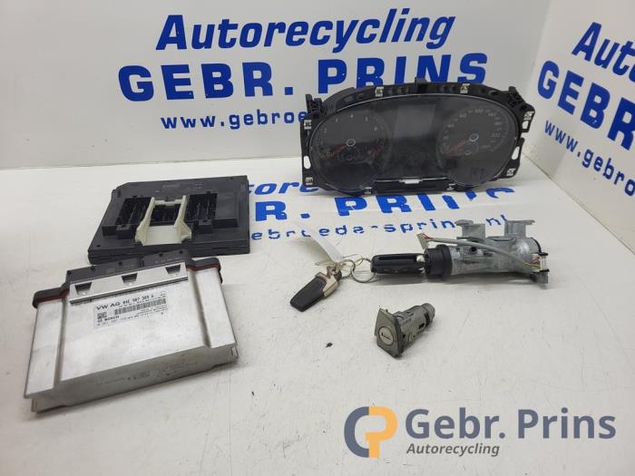 Used Ignition lock + computer Volkswagen Golf VII (AUA) 1.2 TSI 16V Price € 200,00 Margin scheme offered by Autorec. Gebr. Prins b.v.