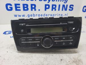 Gebrauchte Radio CD Spieler Mitsubishi Space Star (A0) 1.0 12V Preis € 75,00 Margenregelung angeboten von Autorec. Gebr. Prins b.v.