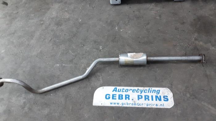 Exhaust middle silencer from a Nissan Almera Tino (V10M) 1.8 16V 2002