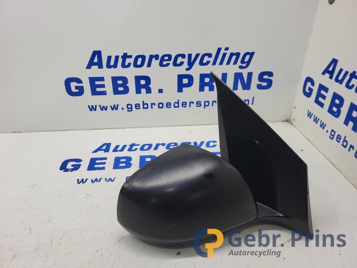 Couvercle, capot moteur Mercedes-Benz Sprinter W906 d'occasion Couvercle, capot moteur Mercedes-Benz Sprinter W906 d'occasion