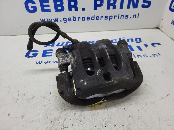 Front brake calliper, left from a Mercedes-Benz Sprinter 3,5t (906.63) 313 CDI 16V 4x4 2016