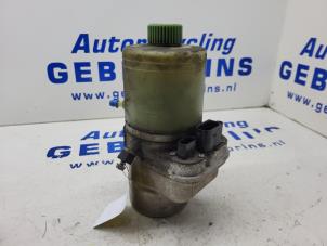 Usados Bomba de dirección asistida Volkswagen Polo IV (9N1/2/3) 1.2 12V Precio € 75,00 Norma de margen ofrecido por Autorec. Gebr. Prins b.v.