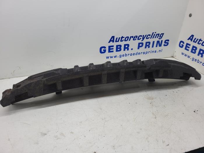 Bumperstuffing front from a Volkswagen Caddy III (2KA,2KH,2CA,2CH) 1.6 TDI 16V 2014