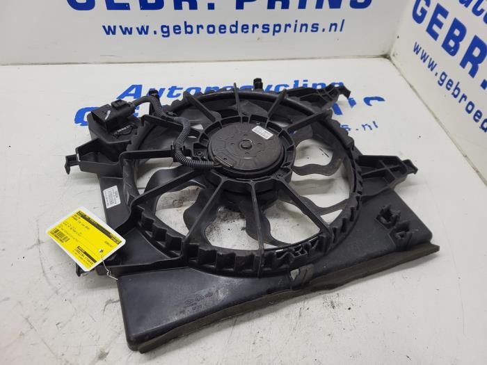 Cooling fans from a Hyundai i10 (B5) 1.0 12V 2018