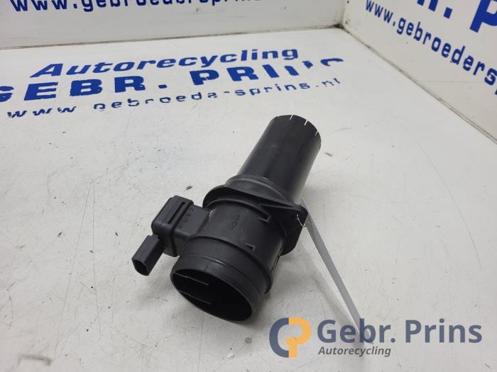 Gebrauchte Luftmassenmesser Volkswagen Caddy III (2KA,2KH,2CA,2CH) 1.6 TDI 16V Preis € 30,25 Mit Mehrwertsteuer angeboten von Autorec. Gebr. Prins b.v.