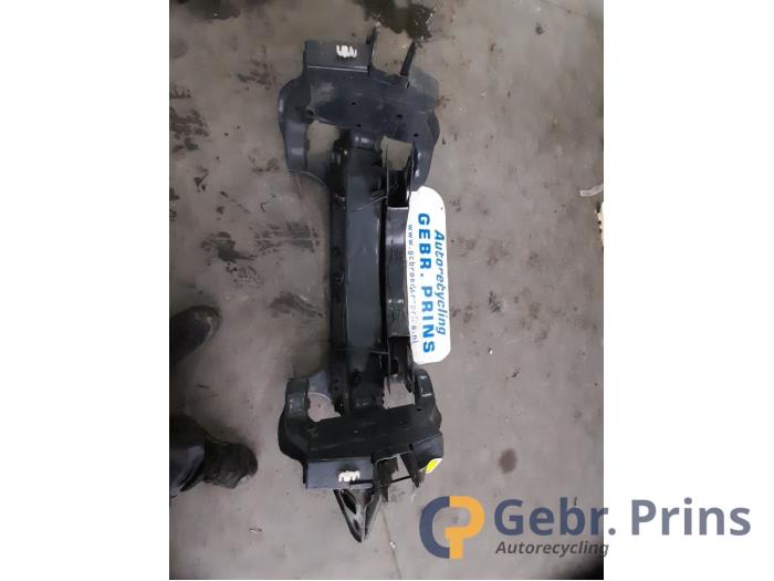 Usados Subchasis Iveco New Daily VI 35C18,35S18,40C18,50C18,60C18,65C18,70C18 Precio € 423,50 IVA incluido ofrecido por Autorec. Gebr. Prins b.v.