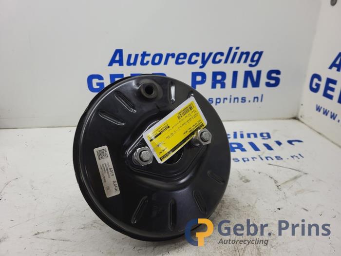 Usagé Servo frein Opel Astra K Sports Tourer 1.0 Turbo 12V Prix € 75,00 Règlement à la marge proposé par Autorec. Gebr. Prins b.v.