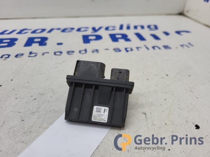 Begagnade Modul (diverse) Iveco New Daily VI 35C18,35S18,40C18,50C18,60C18,65C18,70C18 Pris € 30,25 Inklusive moms erbjuds av Autorec. Gebr. Prins b.v.
