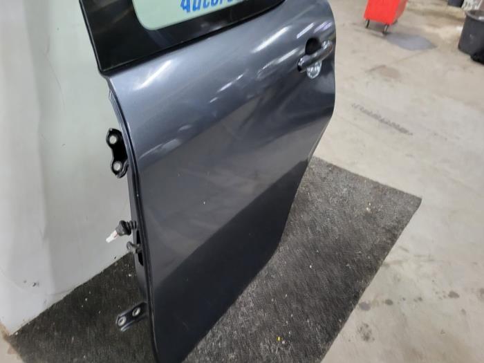 Porte arrière gauche d'un Peugeot 108 1.0 12V 2015