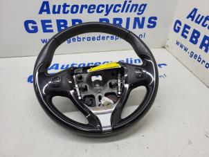 Used Steering wheel Renault Clio IV Estate/Grandtour (7R) 1.5 Energy dCi 90 FAP Price € 44,00 Margin scheme offered by Autorec. Gebr. Prins b.v.