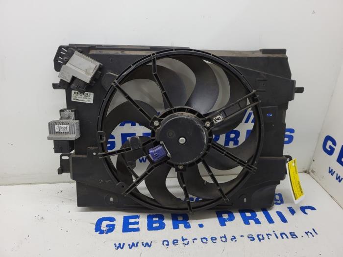 Cooling fans from a Renault Clio IV Estate/Grandtour (7R) 1.5 Energy dCi 90 FAP 2013