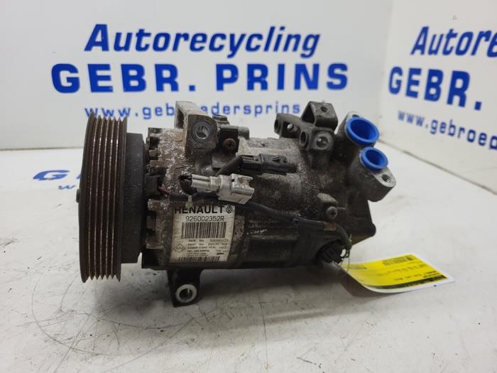 Air conditioning pump from a Renault Clio IV Estate/Grandtour (7R) 1.5 Energy dCi 90 FAP 2013