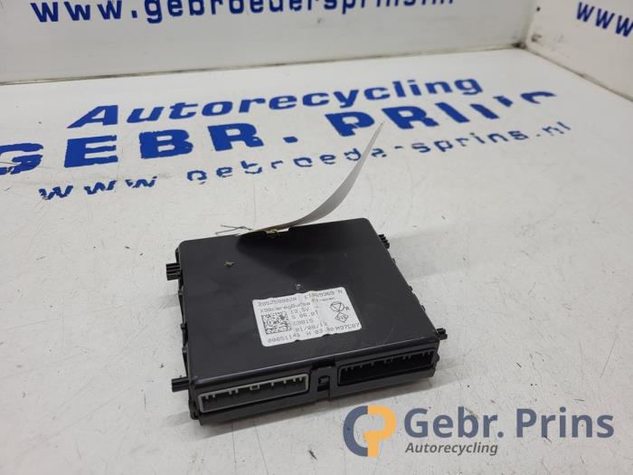 Używane Modul climatronic Renault Clio IV Estate/Grandtour (7R) 1.5 Energy dCi 90 FAP Cena € 30,00 Procedura marży oferowane przez Autorec. Gebr. Prins b.v.