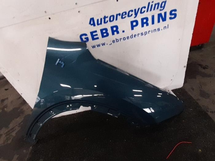 Front wing, right from a Citroën C5 Aircross (A4/AC/AJ/AR) 1.6 Hybrid 225 16V 2021