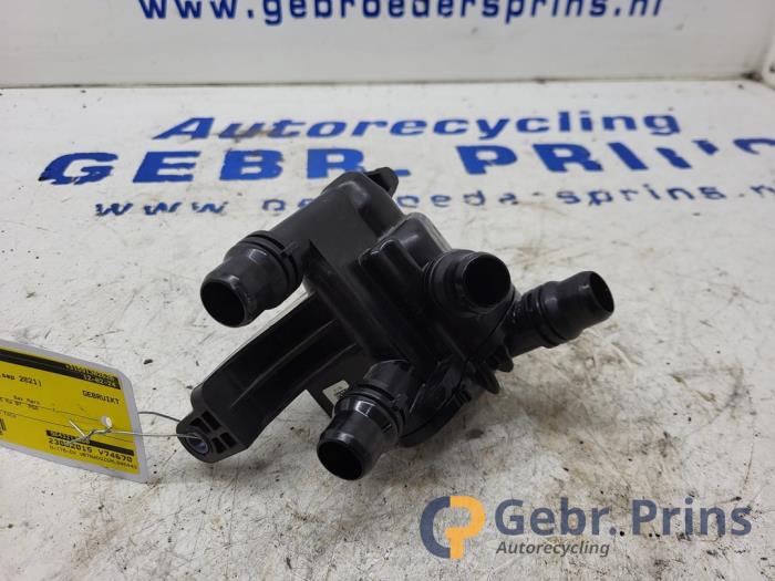 Begagnade Extra vattenpump Citroen C5 Aircross I (A4/AC/AJ/AR) 1.6 Hybrid 225 16V Pris € 40,00 Marginaltabell erbjuds av Autorec. Gebr. Prins b.v.