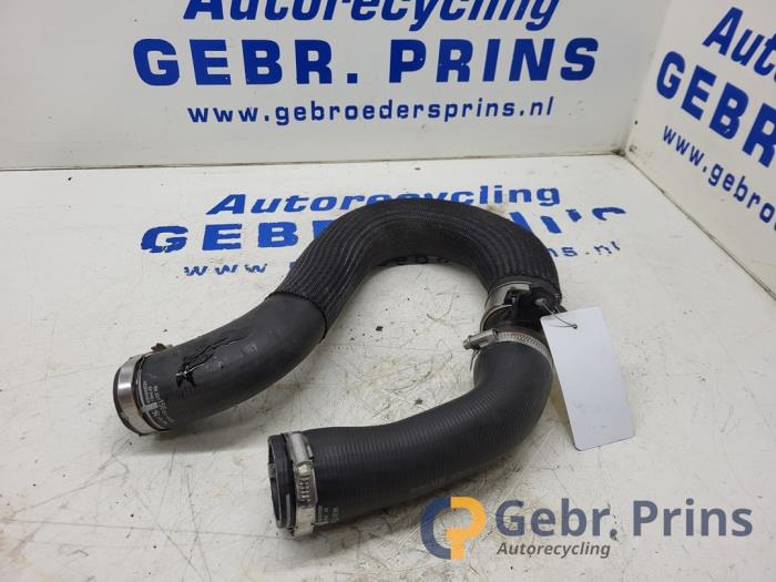 Gebrauchte Intercooler Schlauch Citroen C5 Aircross I (A4/AC/AJ/AR) 1.6 Hybrid 225 16V Preis € 35,00 Margenregelung angeboten von Autorec. Gebr. Prins b.v.