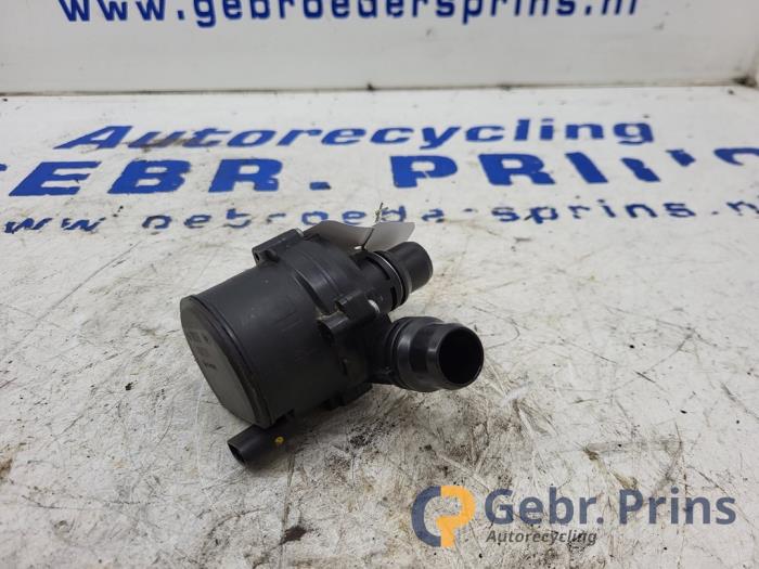 Gebrauchte Wasserpumpe Citroen C5 Aircross I (A4/AC/AJ/AR) 1.6 Hybrid 225 16V Preis € 40,00 Margenregelung angeboten von Autorec. Gebr. Prins b.v.