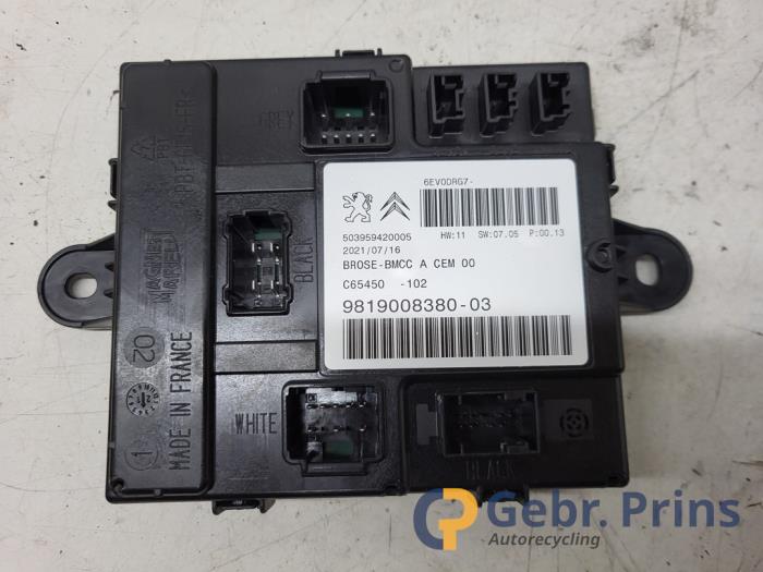 Ignition lock + computer from a Citroën C5 Aircross I (A4/AC/AJ/AR) 1.6 Hybrid 225 16V 2021