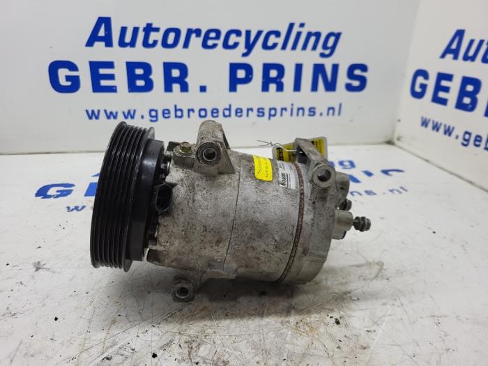 Air conditioning pump from a Renault Megane II (BM/CM) 1.6 16V 2005