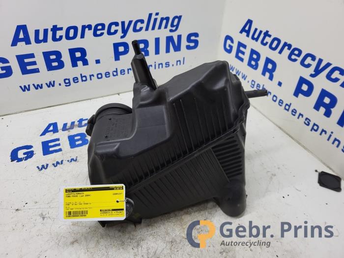 Gebrauchte Luftfiltergehäuse Ford Focus 1 1.6 16V Preis € 20,00 Margenregelung angeboten von Autorec. Gebr. Prins b.v.